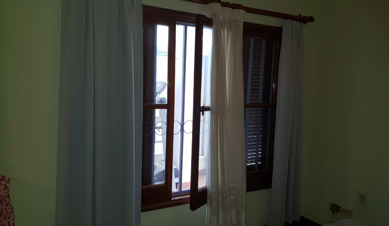 25 Dormitorio externo