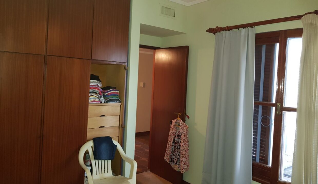 27 Dormitorio externo