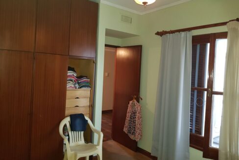 27 Dormitorio externo