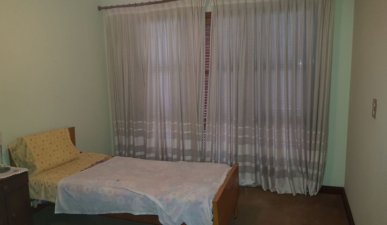 28 Dormitorio interno