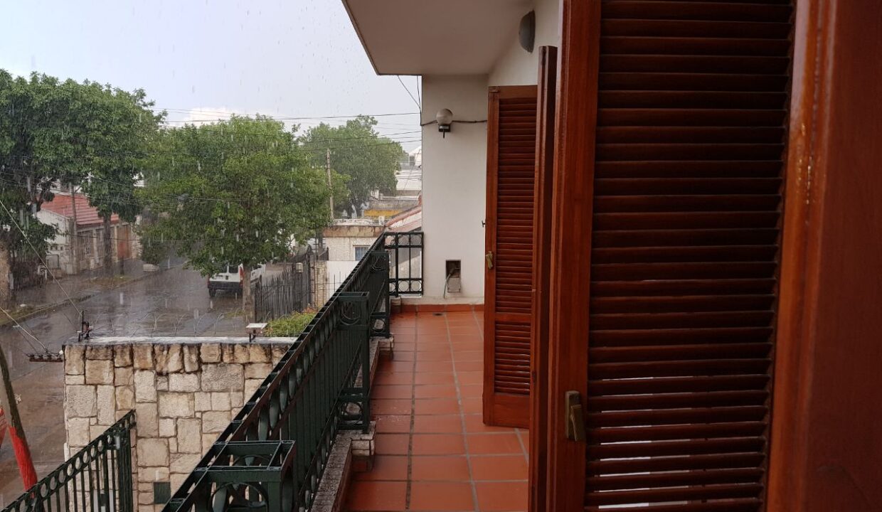 38 Balcon externo